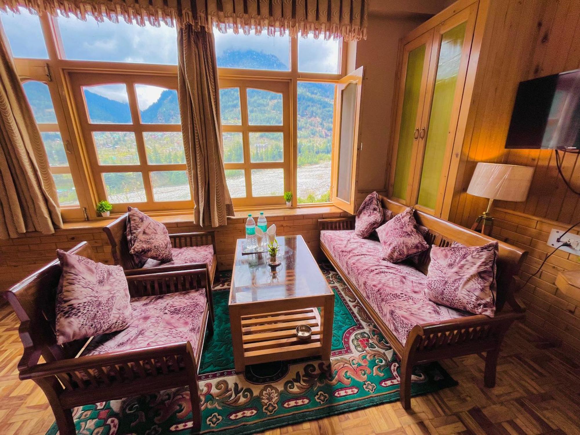 Snow Clad Riverview Hotel & Resort, Manali Exterior photo