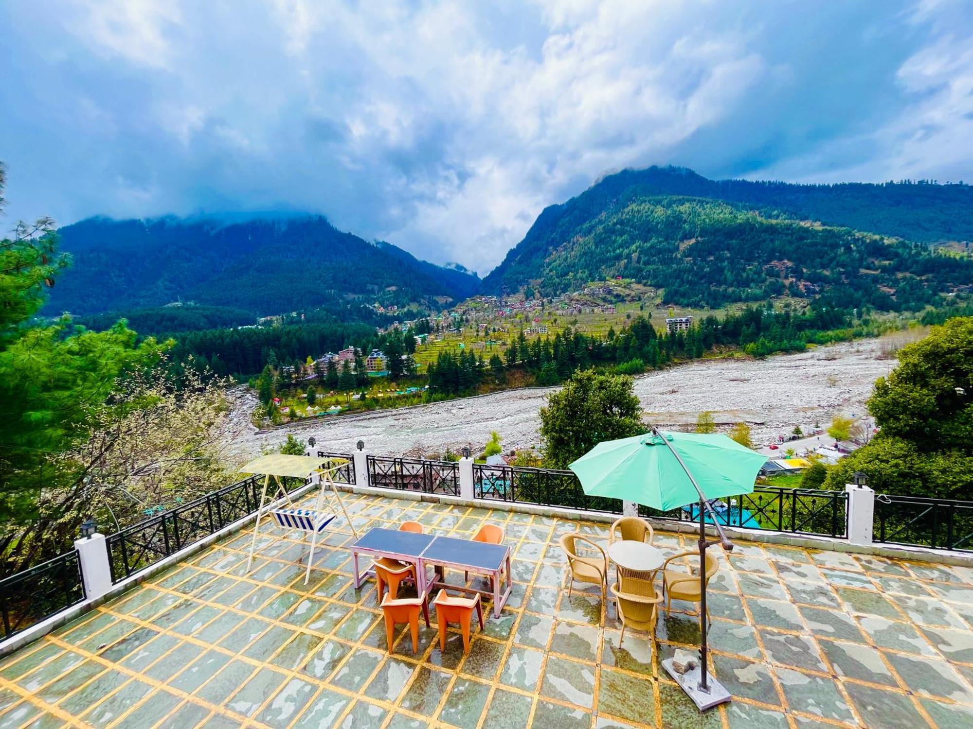 Snow Clad Riverview Hotel & Resort, Manali Exterior photo