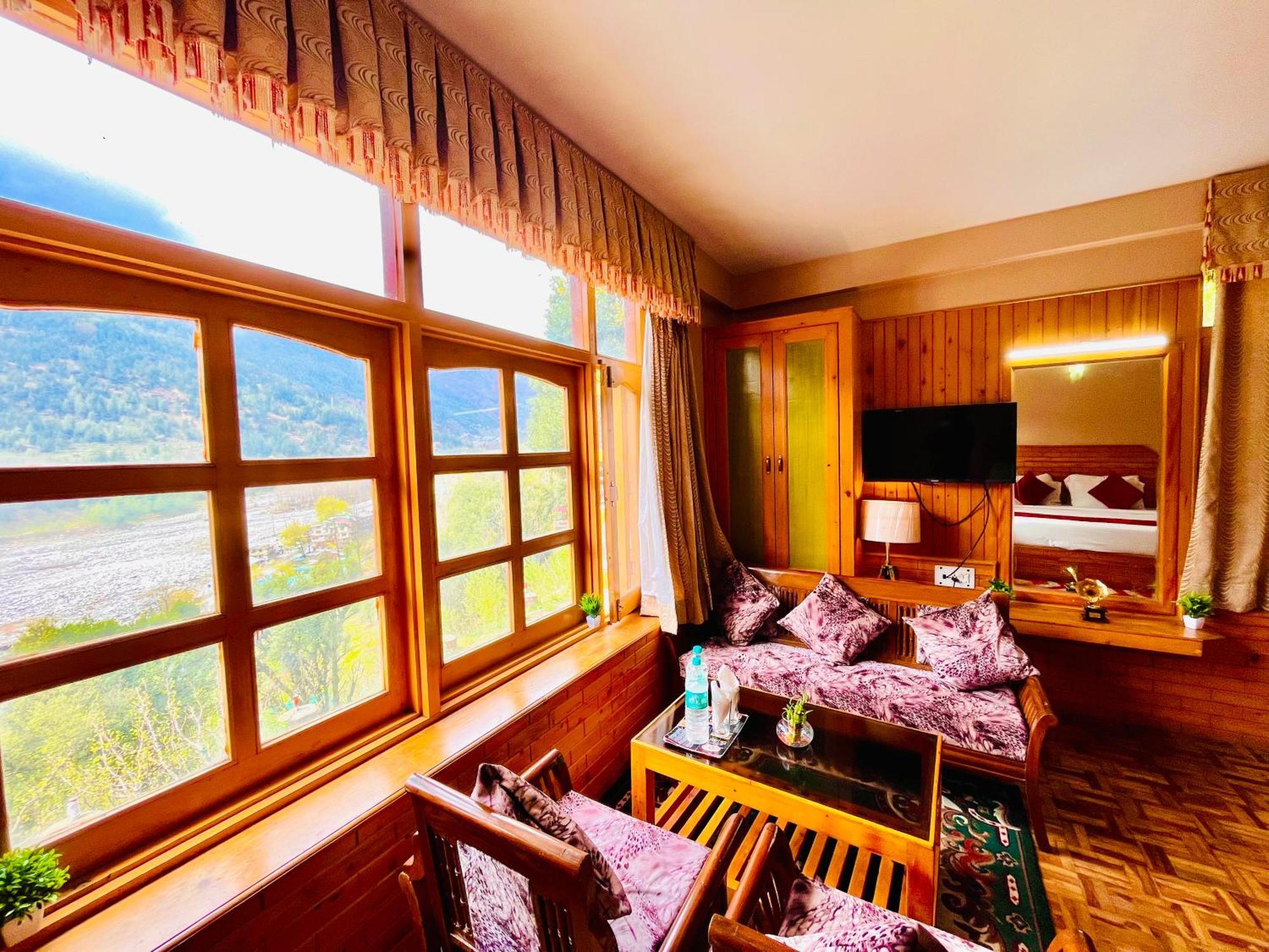 Snow Clad Riverview Hotel & Resort, Manali Exterior photo
