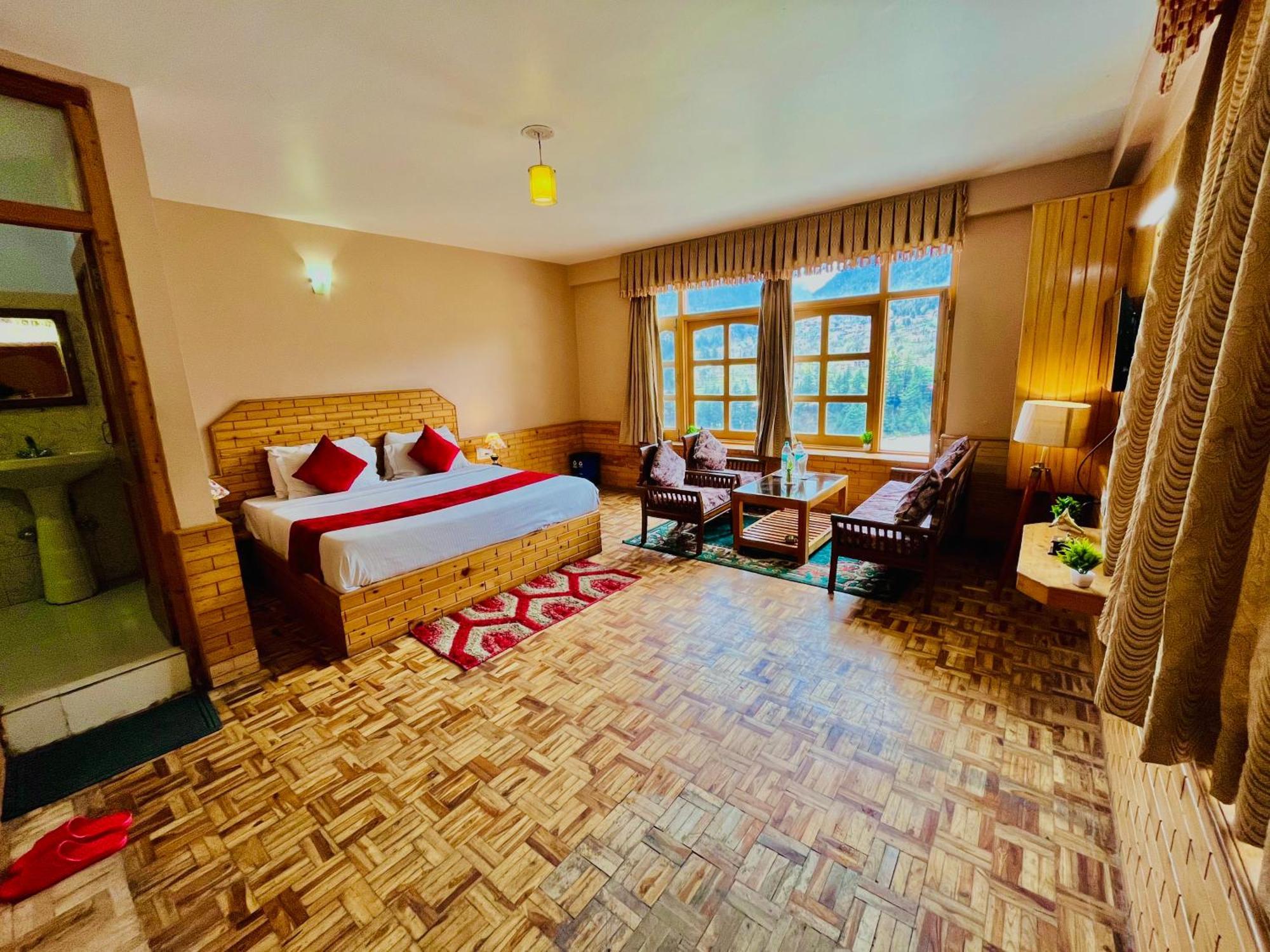 Snow Clad Riverview Hotel & Resort, Manali Exterior photo