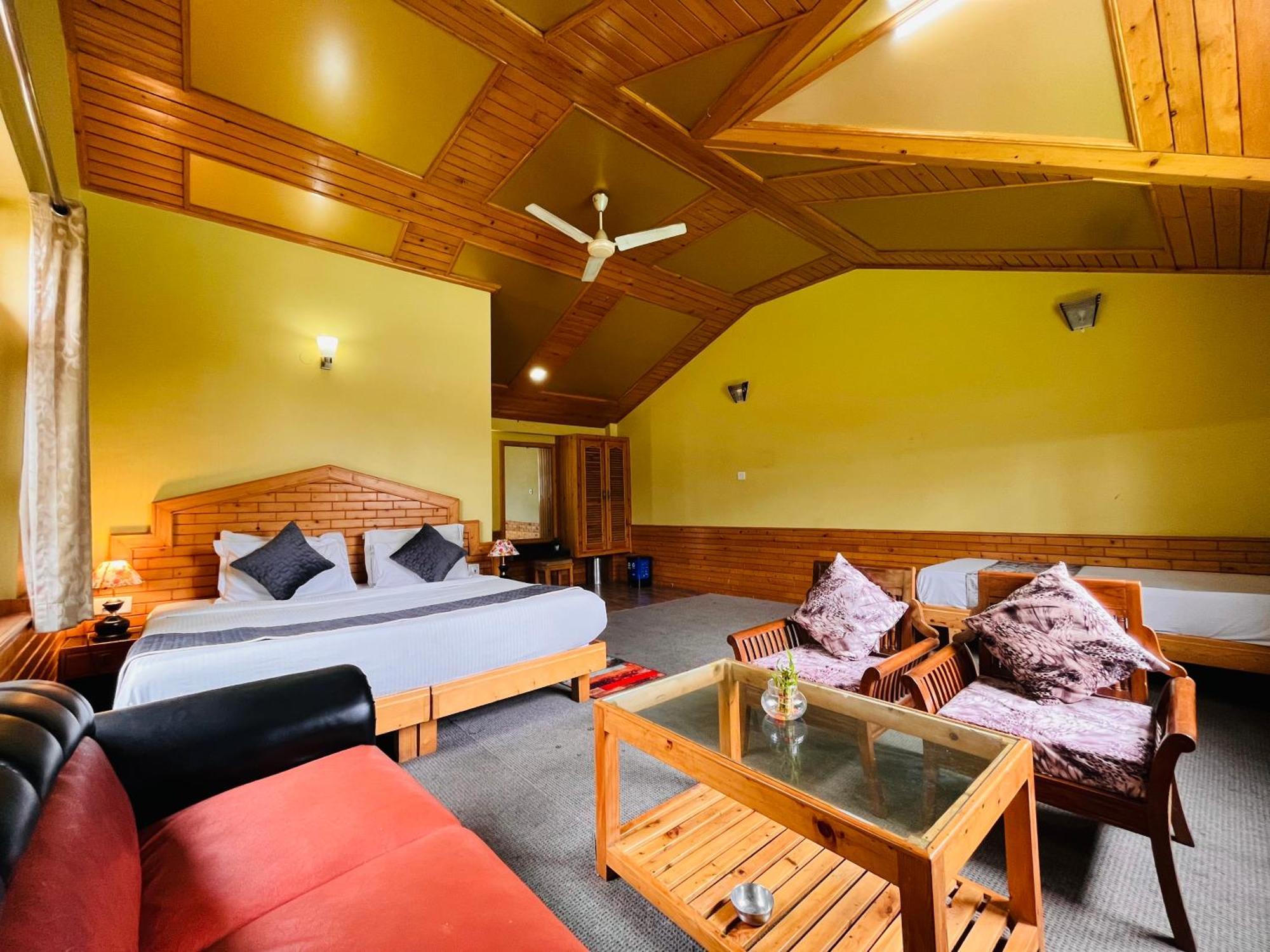 Snow Clad Riverview Hotel & Resort, Manali Exterior photo